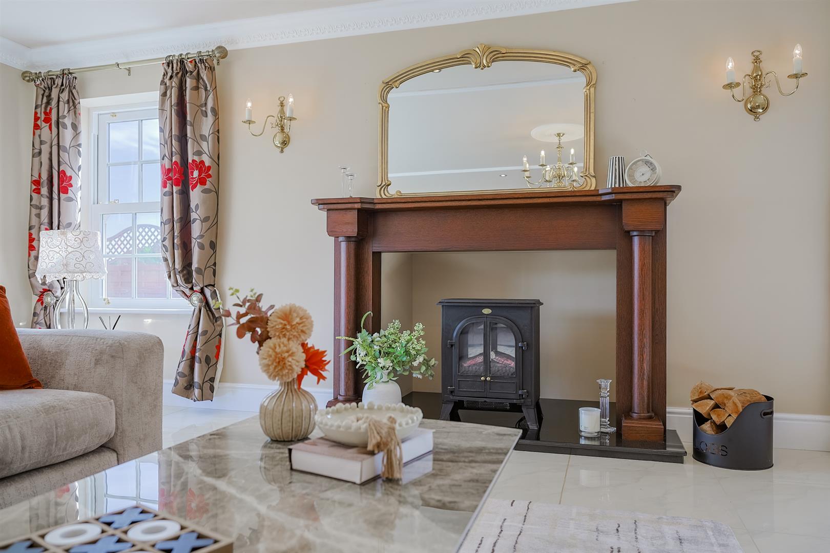 6 Clos Y Parc, Five Roads, Llanelli, SA15 5HB